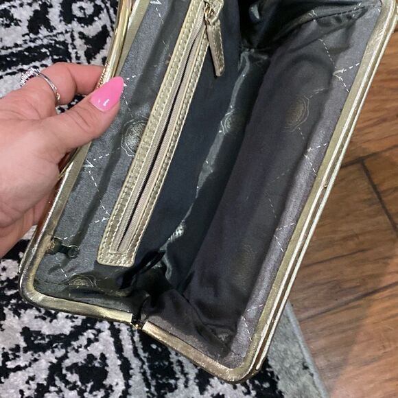Vince Camuto metallic gold genuine leather clutch - Picture 6 of 10